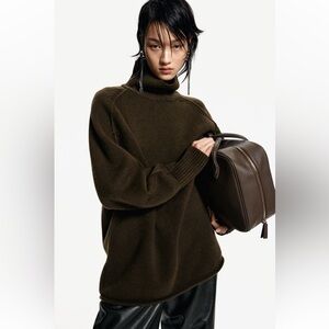 H&M 100% WOOL MOCK TURTLENECK SWEATER